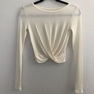 New never worn Alo long sleeve